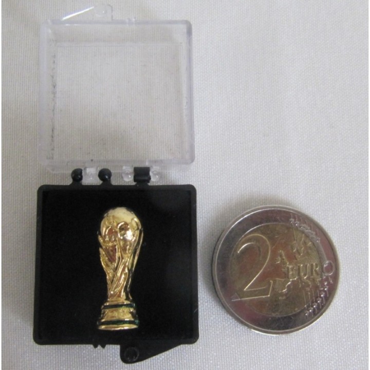 PIN S COUPE du MONDE DORE
